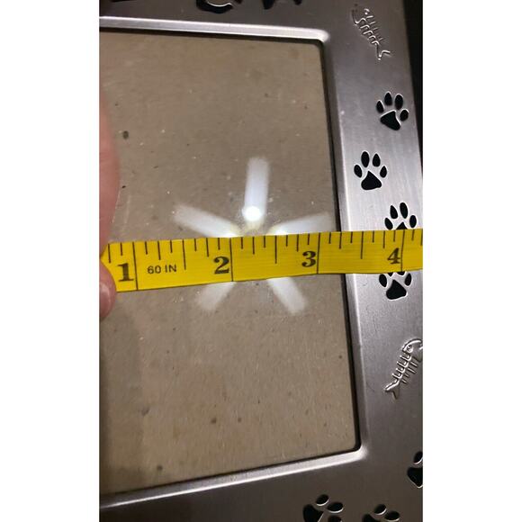 Vtg Cat Photo Picture Frame Brushed Silver Metal Meow Paw Print Fish Bones Pet - Picture 3 of 5
